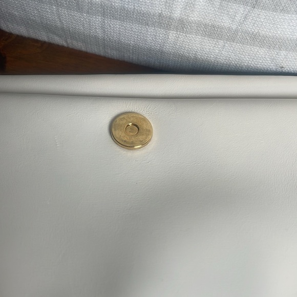 Gucci Arli Calf Skin Leather Crossbody - Picture 8 of 9